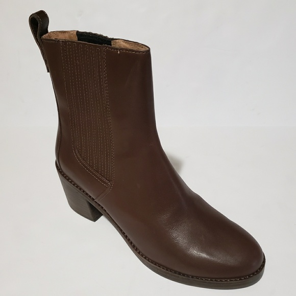 UGG | Camden Boots - Picture 8 of 8